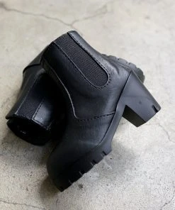 KL Chelsea Boots (Vinyl Black) 16 KL Chelsea Boots (Vinyl Black)