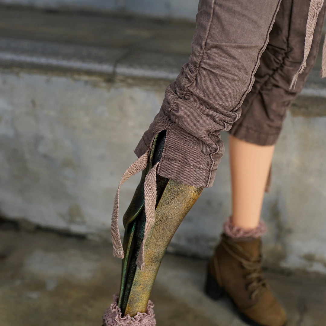 N2 Secret Stuff Cargo Capri Pants 8 N2 Secret Stuff Cargo Capri Pants